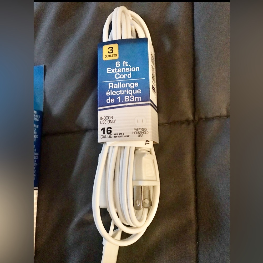 2 Pack - 1 Ft Power Strip /3 outlets + 6 Ft Extension Cord/3 outlets NWT - Picture 4 of 9